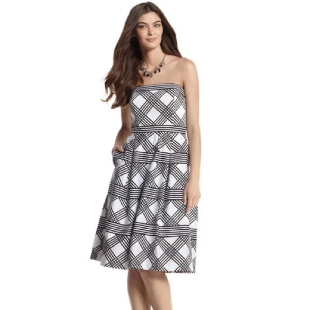 WHITE HOUSE BLACK‎ MARKET- Lattice Dress